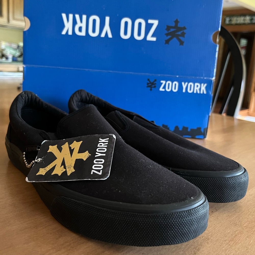 Brand-new never-worn in-the-box Zoo York “Cliffside” slip-ons